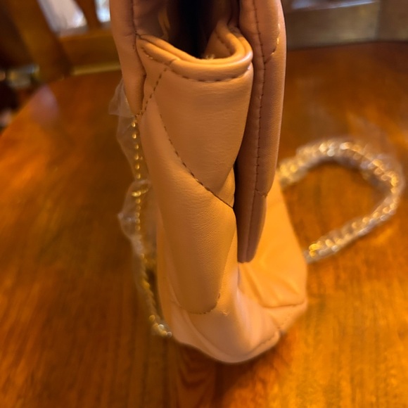 Badgley Mischka Blush Quilted Bag Letter Lock NWT!! - Picture 7 of 15